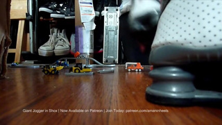 amaninheels | Giant Crossdresser | Giant Jogger in Shox (teaser)