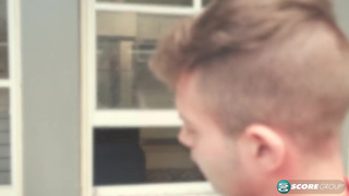 Nyx Monroe: The Hot Body Girl & The Peeping Tom