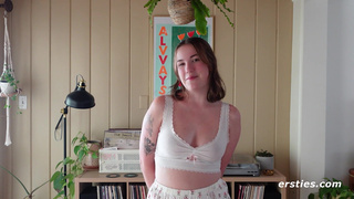 Bubbly Summer Masturbates With Her Glass Dildo In Her Favorite Room