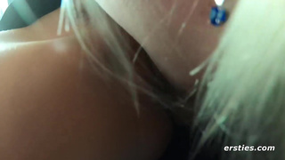 Auf einer Fahrt mit dem Ersties Zug