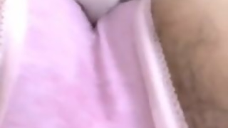 [Суб’єктивно] Волохаті японські аматори мастурбують поверх своїх штанів♡Мокрі та в плямах [домашнє]