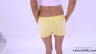 Girl cums squirting super easy and intense in porno video