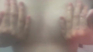 お風呂で乳首をぬるぬるしたりあわあわしたり♡