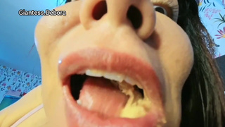 Giantess Vore eating pizza