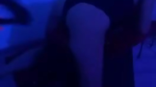 Госпожа воспитывает или награждает рабыню-решать вам.