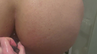 Marine subslut gets analyzed in the bathroom