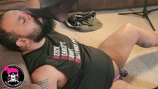 Chastity Vlog #20 - Under My Pantyhosed Feet