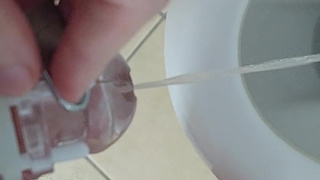 Pee Video for Sexy Pussy