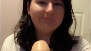 Trans Oswinn has Fun with Vibrator and then Gives Head