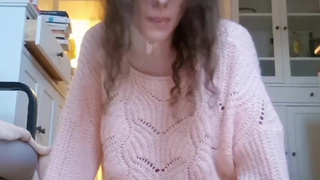 Just being a cat girl - JustCutieMia