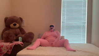 Pink Zentai BBW masturbating