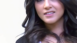 Sunny Leone is at the office