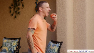 Horny Brooklyn Chase Needs A Big Dick To Fertilize Her Blooming Pussy