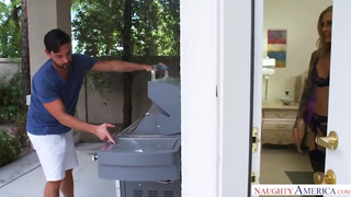 A New Life And A New Dick To Use For Sarah Jessie