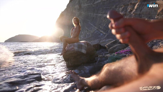 DICK FLASH on a nudist beach: Stranger caught me jerking off and helped me cum