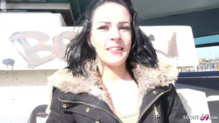 GERMAN SCOUT - MARIE AUS BERLIN BEI ECHTEN SPONTAN CASTING EINFACH GEFICKT