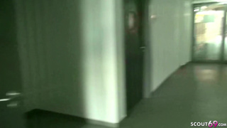 GERMAN SCOUT - DEUTSCHES TEENY JULY AUS BERLIN AUF PARKDECK AO GEFICKT