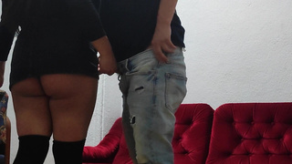 follo a la amiga de mi novia antes de que llegue y nos sorprenda (real) 2da part.