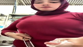 Bokep Indo Nemenin Tante Kimora Tembem Gurih Masak Di Dapur - Big Tits Milf 5