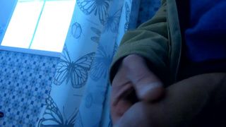 Risky FLASH PAYS OFF! Real STRANGER, scared at first, gives HELPING HANDJOB in big store.