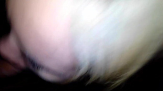 Oral e balançando a bunda