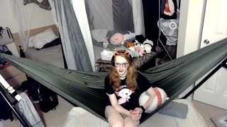 Girlfriend Experience : Pandora reads you the Communist Manifesto and plays with herself.