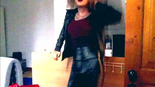 Smoking in leather despite the heat wave so I spray myself with water