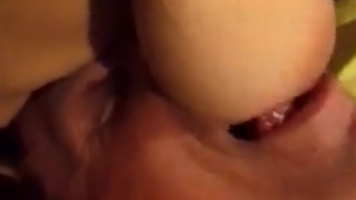 Deutsche Reife mit schlaffischen natürlichen Titten