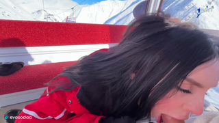 Stranger on the street showed boobs, paid with hard fucking and face camshot/ public sex