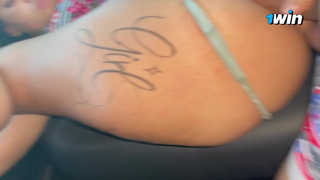 Foda deliciosa dentro do carro com muita putaria (PUBLIC ADRENALINE)