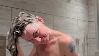 Lathering Up My Hair in the Shower!