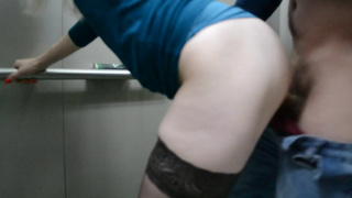 SEX IN A PUBLIC PLACE! Have sex in the elevator with cum in pussy!