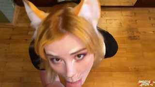 Рыжуля Сосет с Заглотом Большой Хуй и Секс Игрушку и Ебется по Собачьи