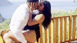 Похотливая бенгальская домохозяйка изменяет мужу с большим черным членом и сквиртует!