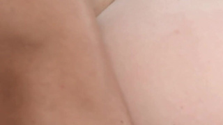 Падчерица с большими сиськами Angie Faith трахает лучшего друга своего брата