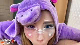 Костюме Единорога Сосет Хуй и Жестко Трахается - Косплей