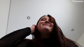 Эта милфа со страпоном знает, за какие рычаги нужно потянуть, чтобы заставить вас подчиниться