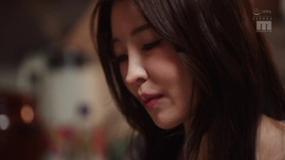 MIKR-014 Reunion in the countryside for the first time in five years. Hinako-san, who returned to her hometown, seduces me with her beautiful face, and I get lost in French kissing and creampie. Hinako Mori