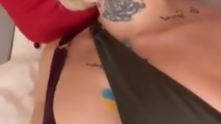 Sexy MILF can't help but stop to fuck herself