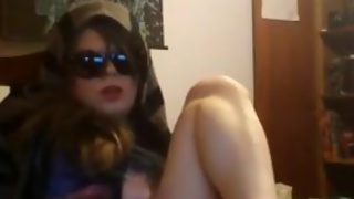 Shamefully and horny cam slut cums again