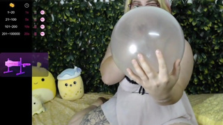 Bored Camgirl blows up and pops condom balloon LIVE