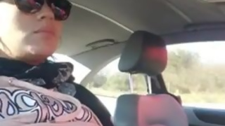 Boobies on the road - Seins sur l'autoroute by Vic Alouqua