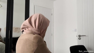 Arab Step Mom Helps To Masturbate Her Stepson With Broken Arms.