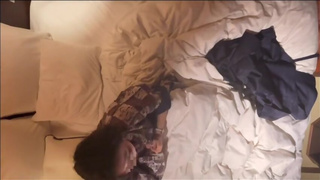 旅館で浴衣を着たベロベロなあゆみは喘ぎイキまくるキメセクを天井盗撮されました Top view japanese porn real couple sex and cum in kimono