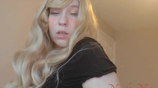 tep-Mom Accidently Falls on my Dick while Cleaning my Room