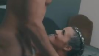 SEXY GIRL WANTS TO FUCK DELIVERY MAN