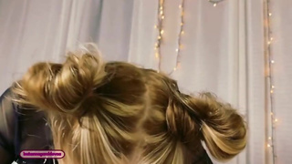 I accidentally fucked my friend's mom, now I owe her a New Year's gift