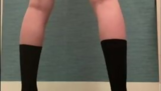 我慢できなくておしっこ漏らしちゃった