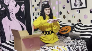 Chaturbate Unboxing & Try-On Haul