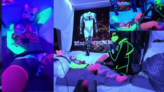 @SexyNeonKitty Puppy making Kitty Squirt with Hitachi on Chaturbate live show